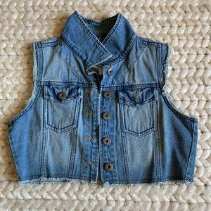 dELiA*s Cropped Denim Vest